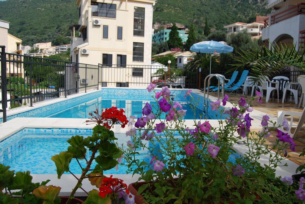 Apartments Srzentic Petrovac Exterior foto