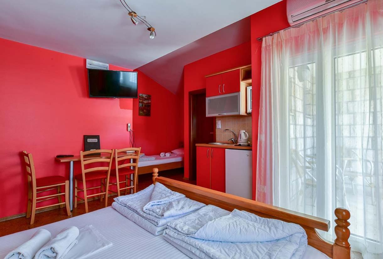 Apartments Srzentic Petrovac Exterior foto