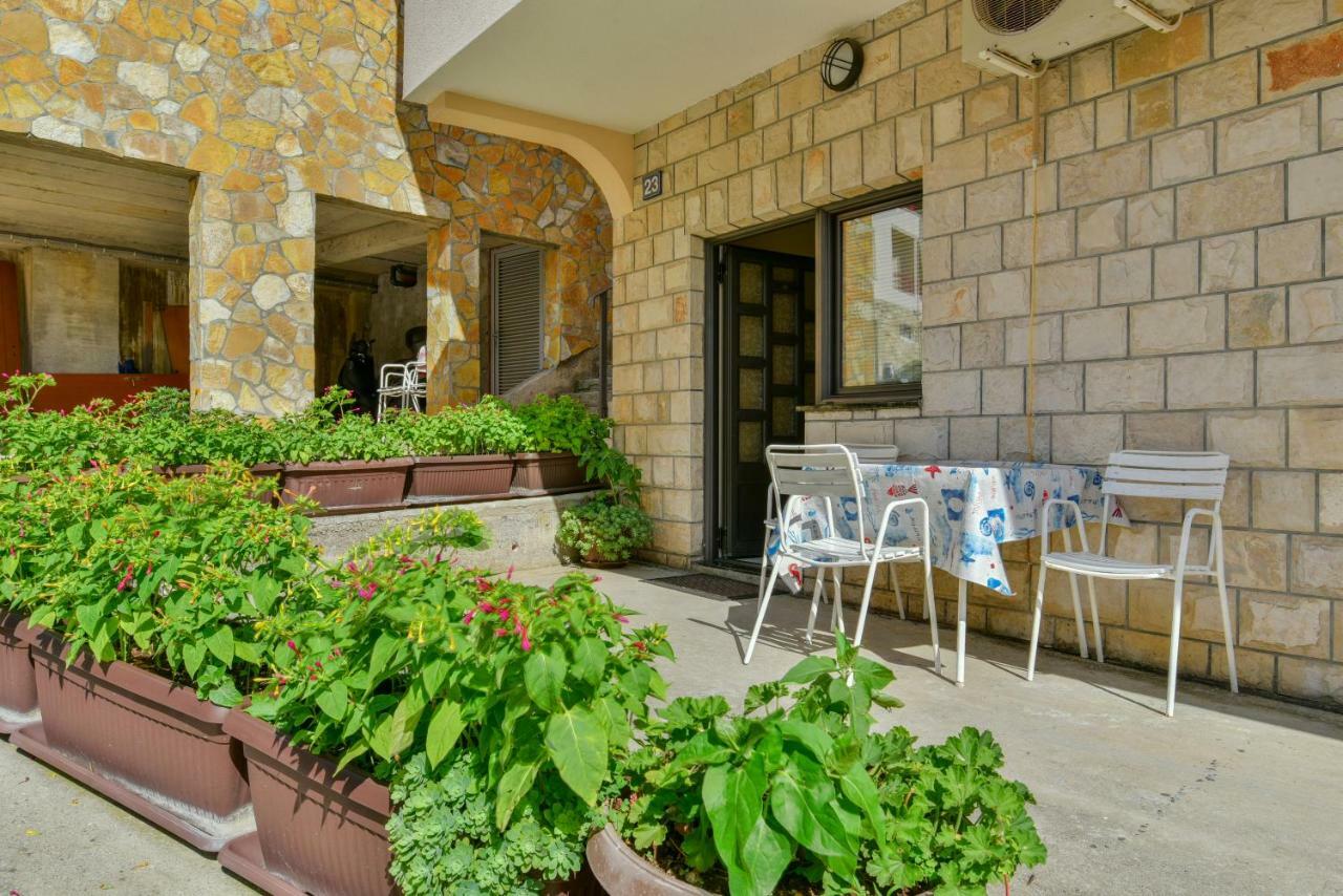Apartments Srzentic Petrovac Exterior foto