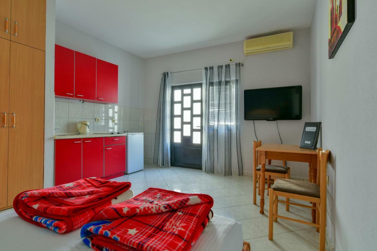 Apartments Srzentic Petrovac Exterior foto