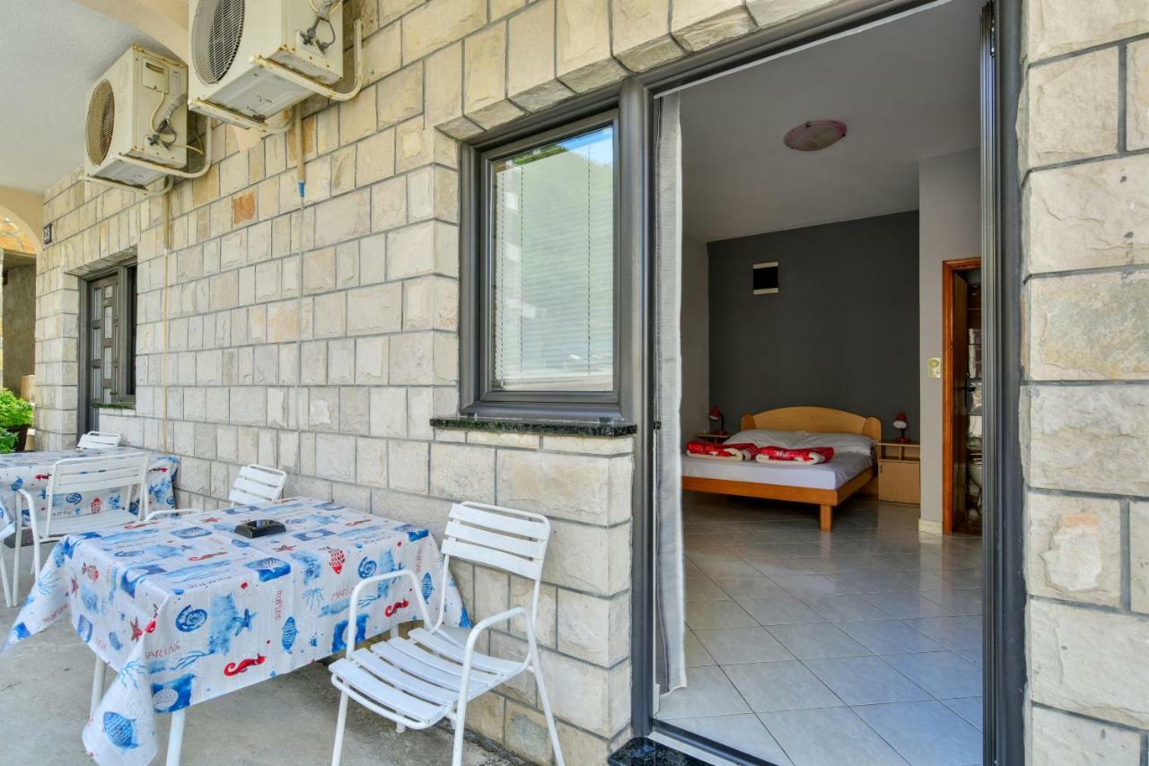 Apartments Srzentic Petrovac Exterior foto