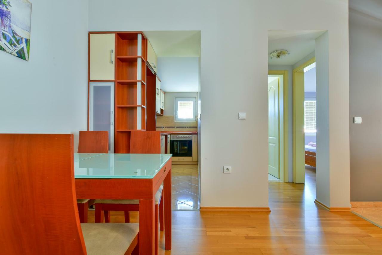 Apartments Srzentic Petrovac Exterior foto