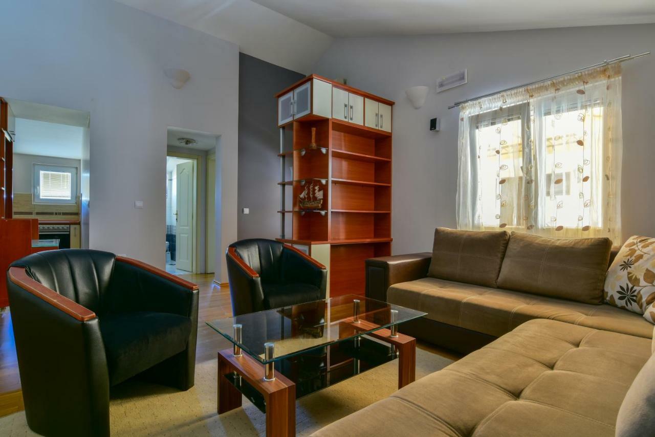 Apartments Srzentic Petrovac Exterior foto