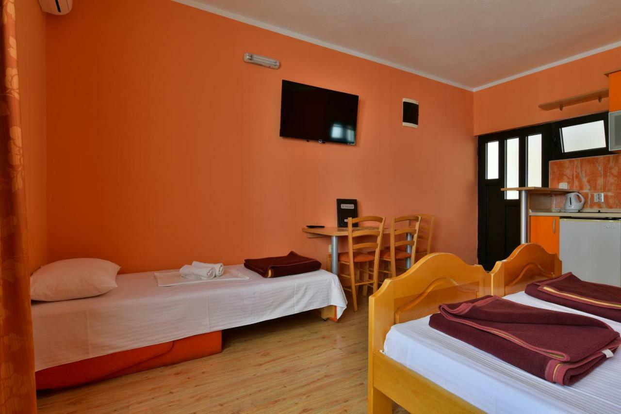 Apartments Srzentic Petrovac Exterior foto